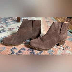 Brown Lucky Brand booties - size 6